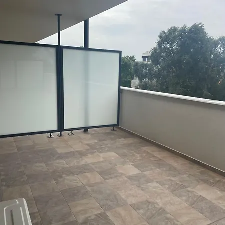 Διαμέρισμα Riverside Luxory *